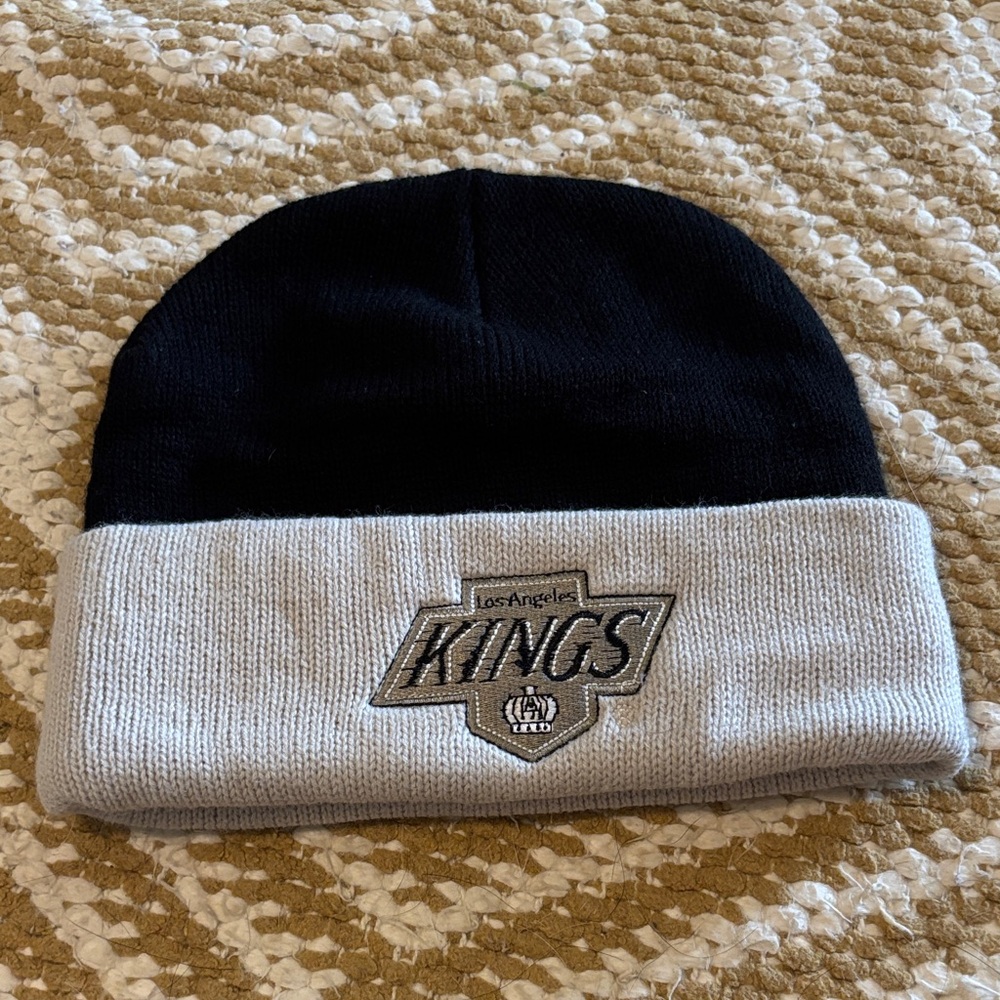 Vintage Los Angeles Kings Logo 7 cuffed beanie